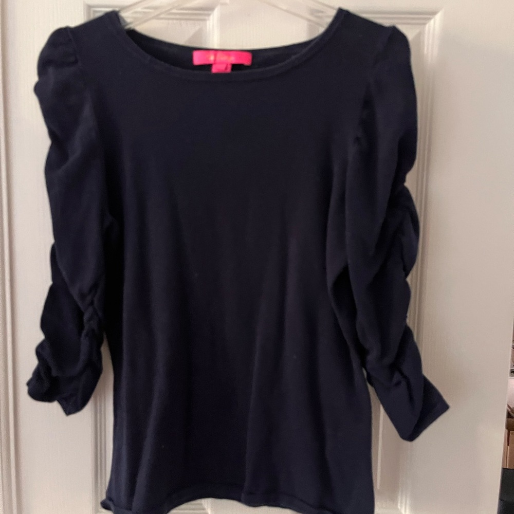 Lilly Pulitzer navy lightweight sweater with ruched sleeve detail